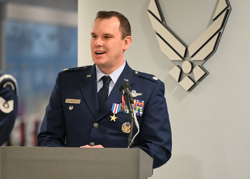 ‘High-G maneuvers’ amid enemy missiles earn USAF pilot Silver Star ‘High-G maneuvers’ amid enemy missiles earn USAF pilot Silver Star