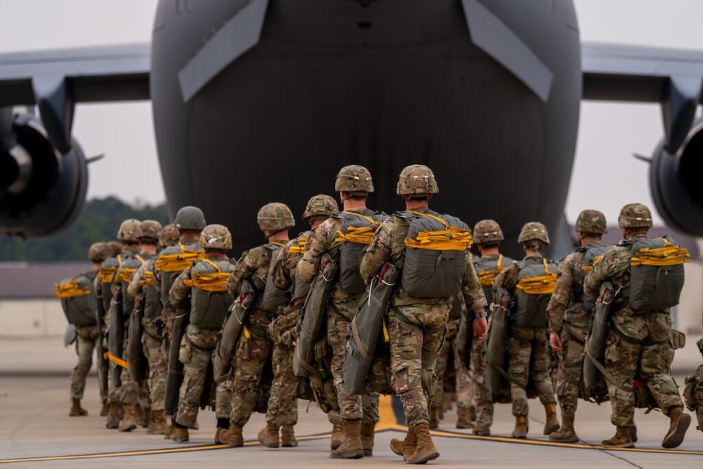 Pentagon confirms elements from the 82nd Airborne Division to deploy to the Middle East Pentagon confirms elements from the 82nd Airborne Division to deploy to the Middle East