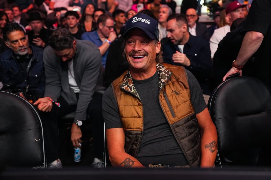 Kid you not: Army aviators suspended for helo flyby of musician’s home