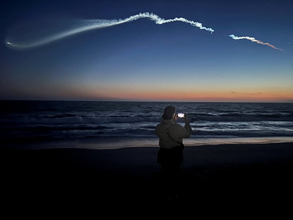 Pentagon spars with SpaceX over Starlink price hike during Iran war Pentagon spars with SpaceX over Starlink price hike during Iran war
