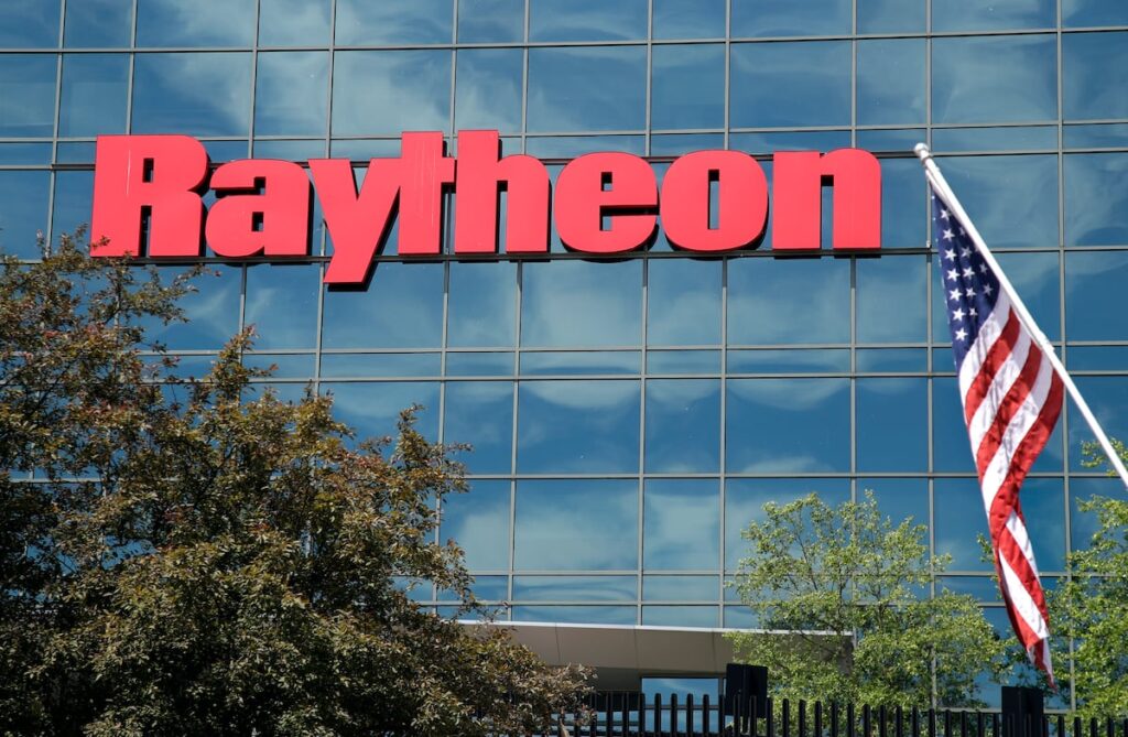 Pentagon awards Raytheon up to .7 billion to nearly double AMRAAM production Pentagon awards Raytheon up to .7 billion to nearly double AMRAAM production