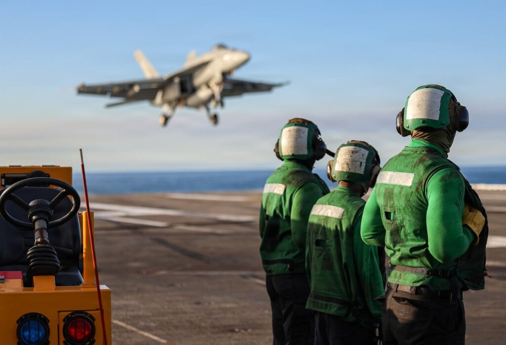 USS Dwight D. Eisenhower returns to port after aircraft mishap USS Dwight D. Eisenhower returns to port after aircraft mishap