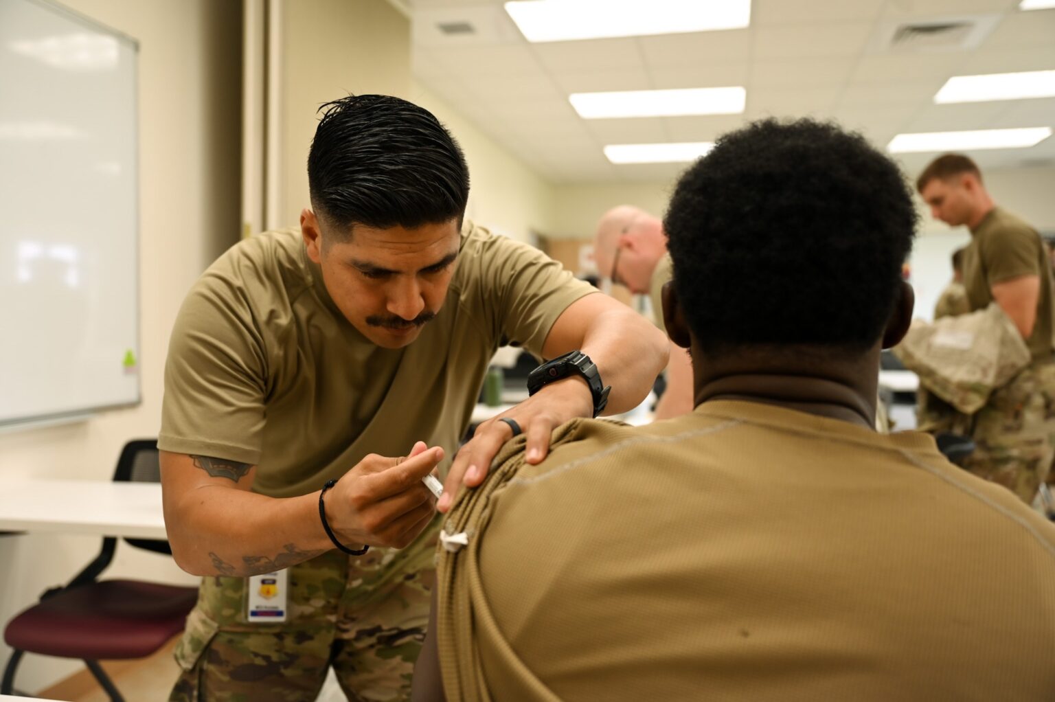 Air Force again requires flu vaccine for select personnel